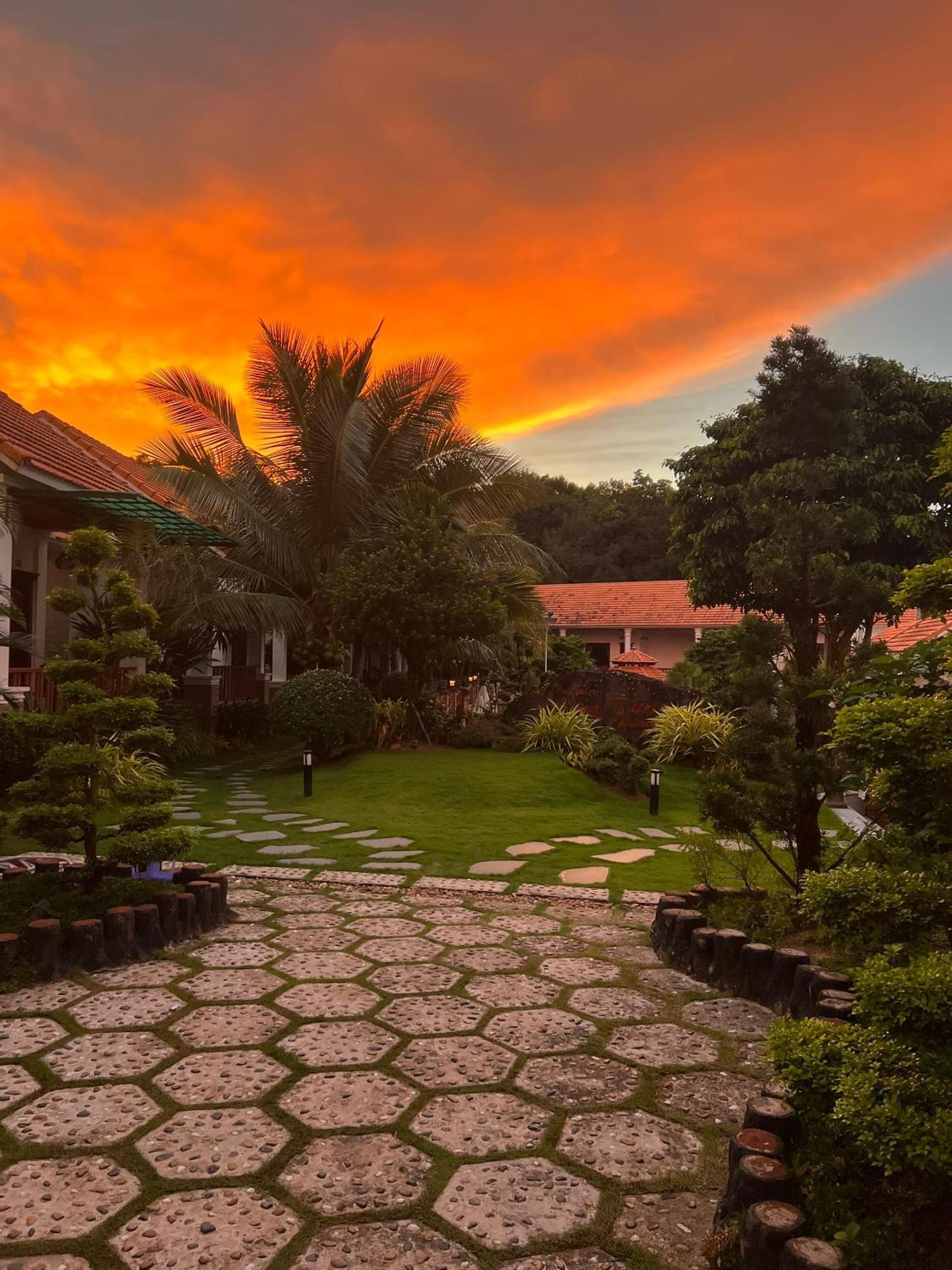 Bungalow Sáng Tươi Mountains Phu Quoc Esterno foto